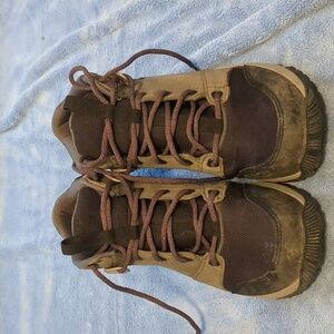Teva Vibram hiking boots W 8